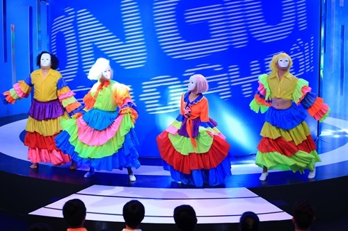 Ơn Giời cậu đây rồi tập 11: Các nam trưởng phòng múa váy sôi động